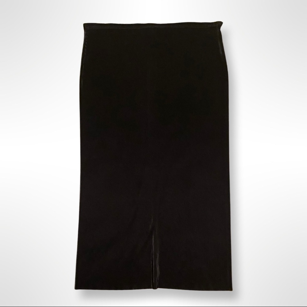 Black Ribbed Maxi Skirt
